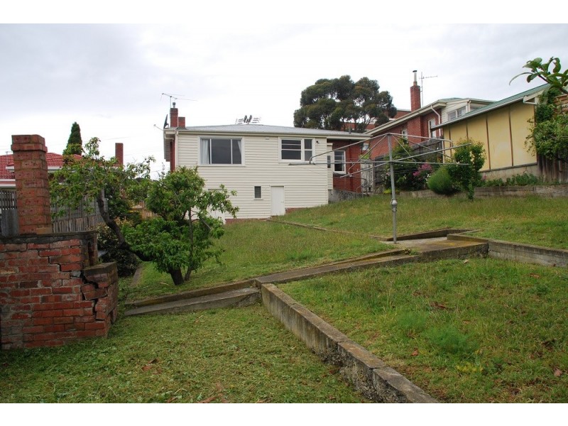 42 Tower Road, New Town TAS 7008
