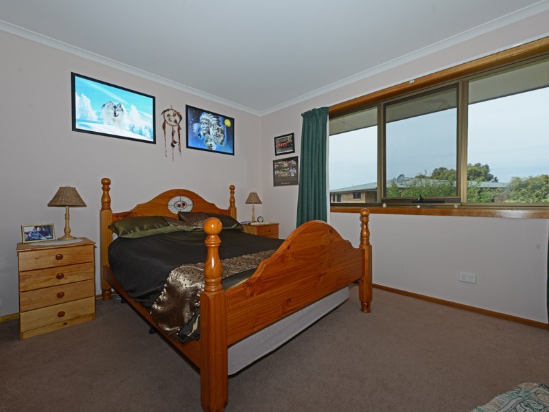 Claremont TAS 7011