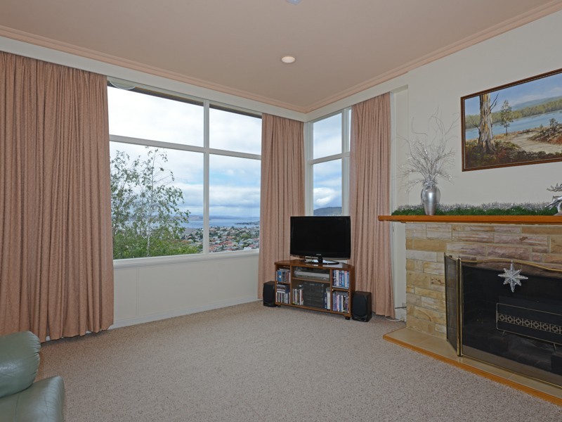 Mount Stuart TAS 7000