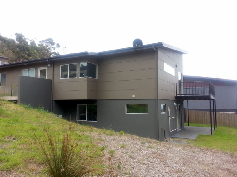 2 Hakea Drive, Tolmans Hill TAS 7007