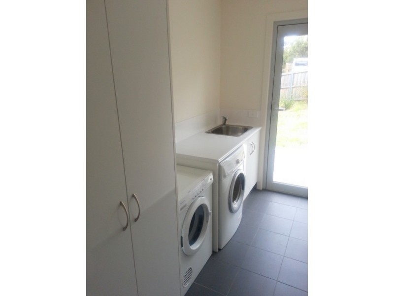 2 Hakea Drive, Tolmans Hill TAS 7007