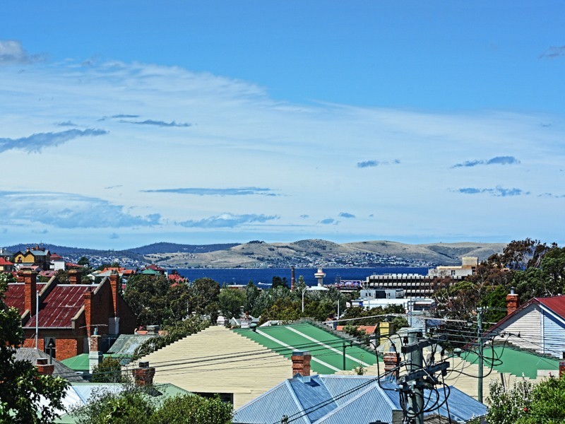 2/55 Wellington Street, North Hobart TAS 7000