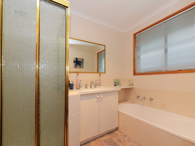 2/15 Godfrey Road, Claremont TAS 7011