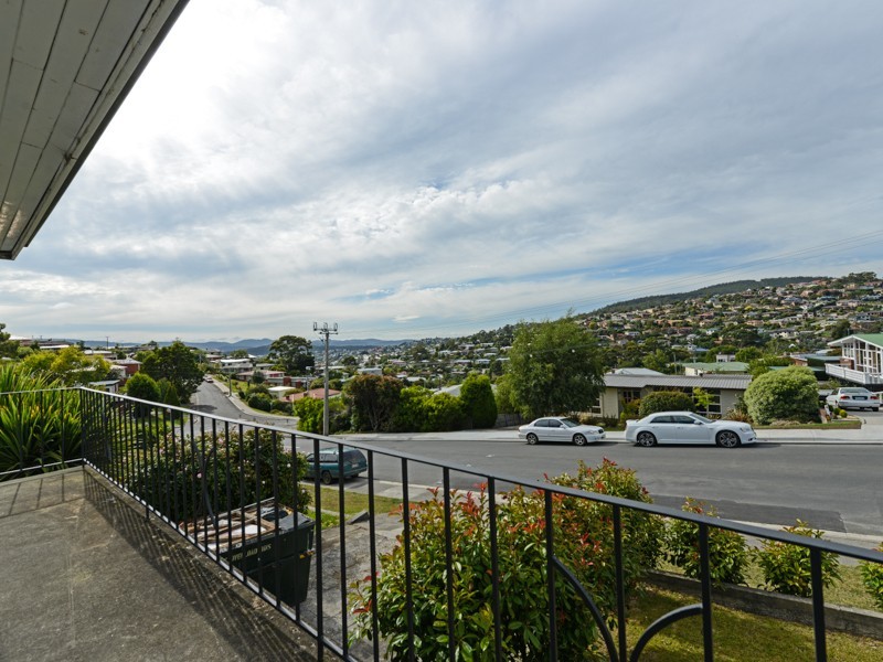 28 Kalang Avenue, Lenah Valley TAS 7008