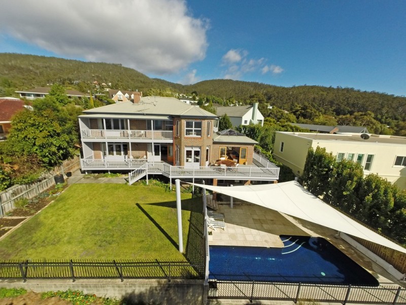 16 Utiekah Drive, Taroona TAS 7053