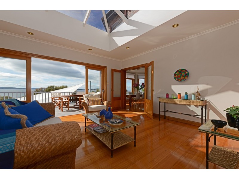 16 Utiekah Drive, Taroona TAS 7053