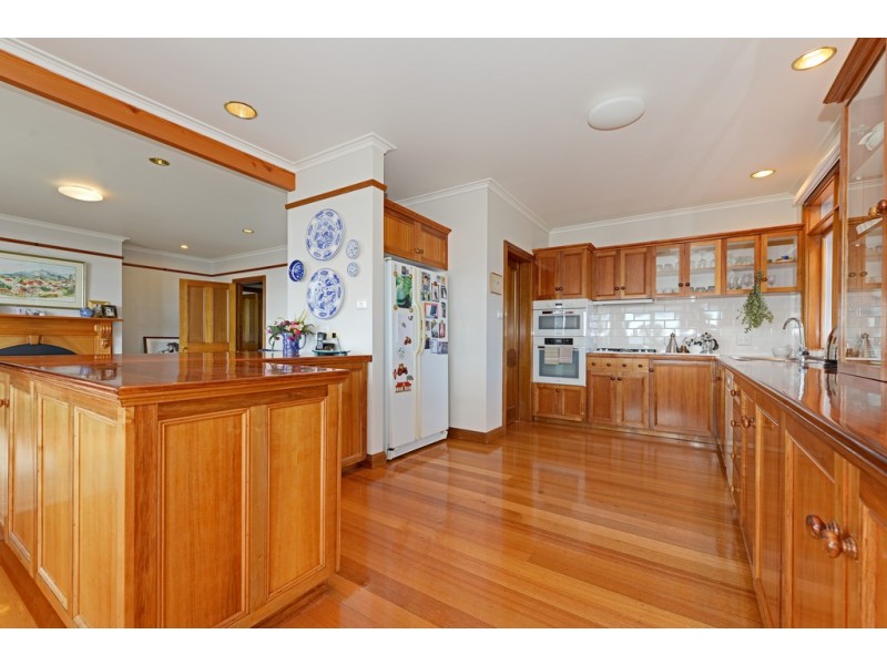 16 Utiekah Drive, Taroona TAS 7053