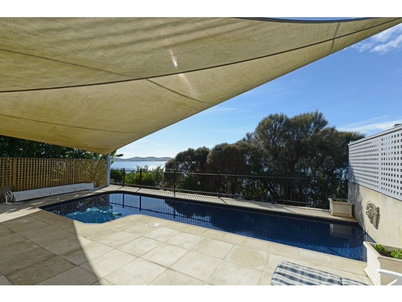 16 Utiekah Drive, Taroona TAS 7053