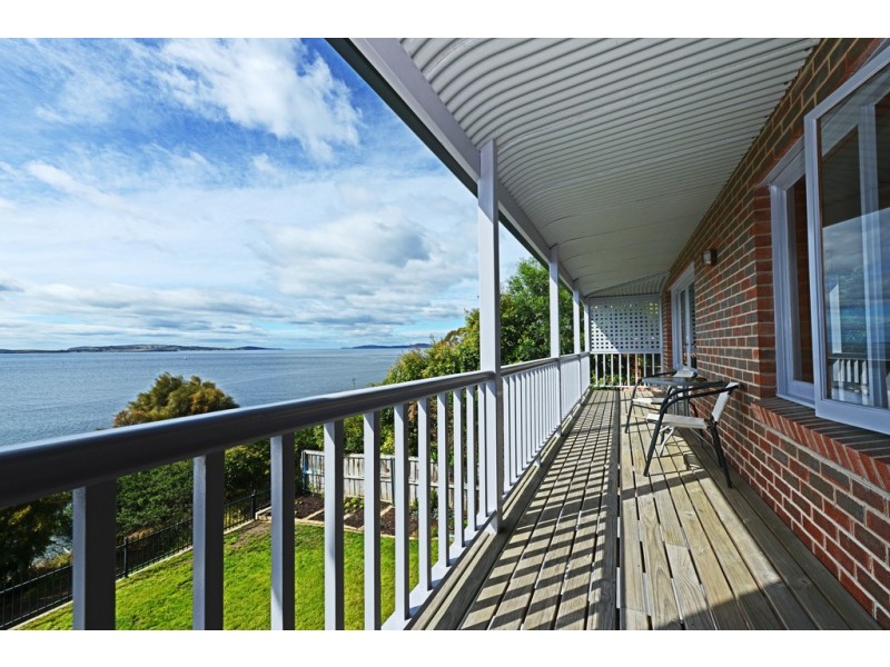 16 Utiekah Drive, Taroona TAS 7053