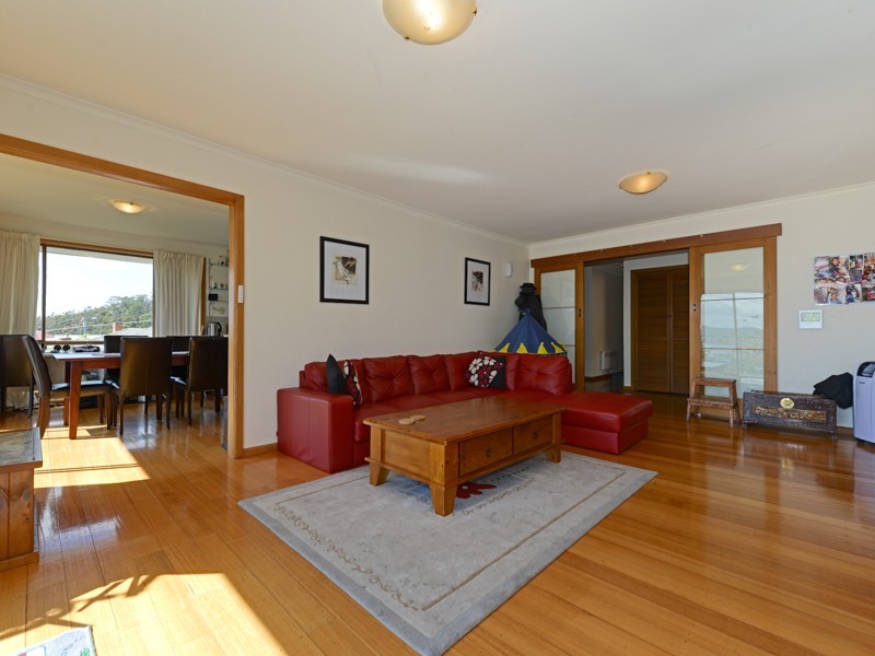 493 Churchill Avenue, Sandy Bay TAS 7005