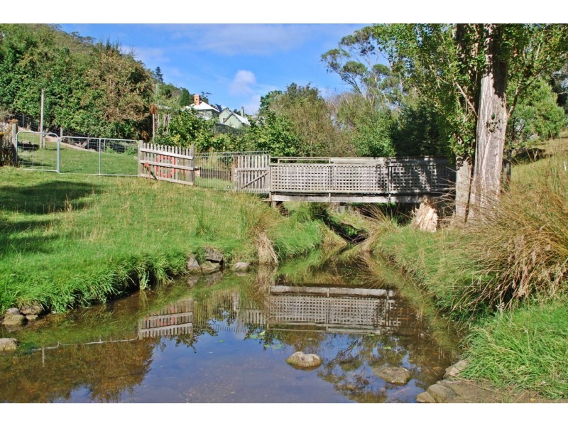 142 Waterworks Road, Dynnyrne TAS 7005