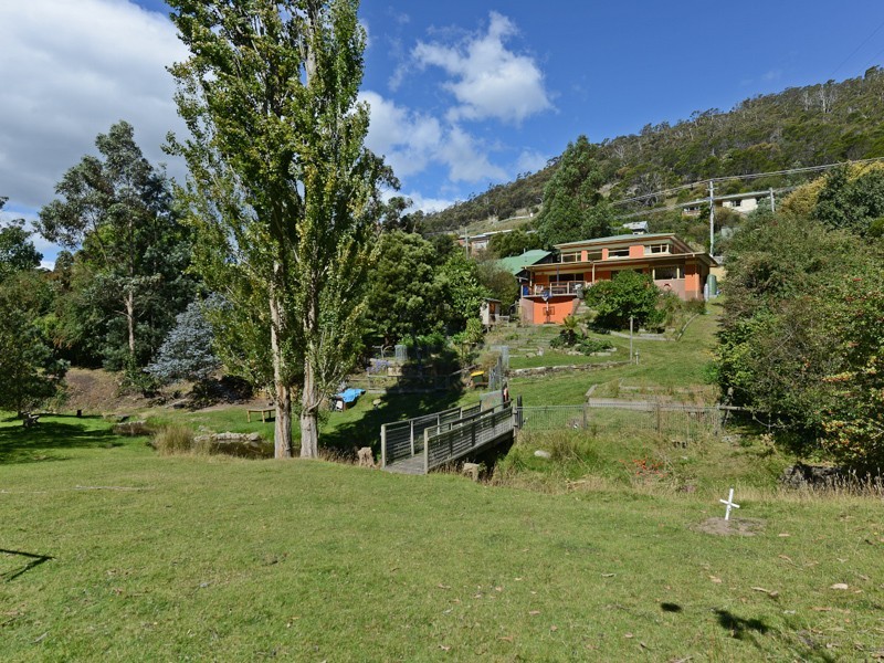 142 Waterworks Road, Dynnyrne TAS 7005