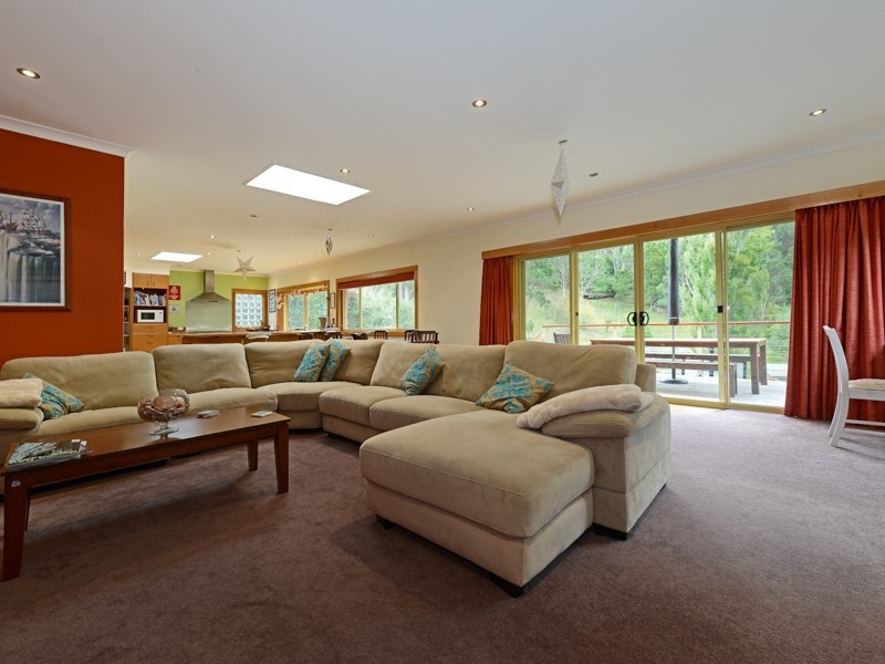 142 Waterworks Road, Dynnyrne TAS 7005