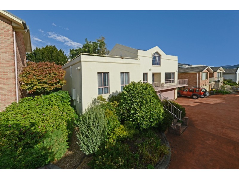 2/29 Red Chapel Avenue, Sandy Bay TAS 7005
