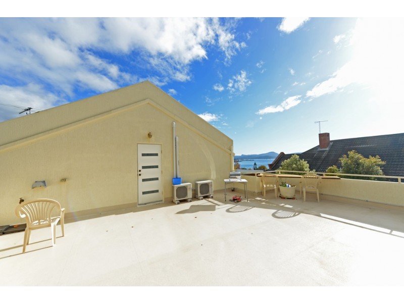 2/29 Red Chapel Avenue, Sandy Bay TAS 7005