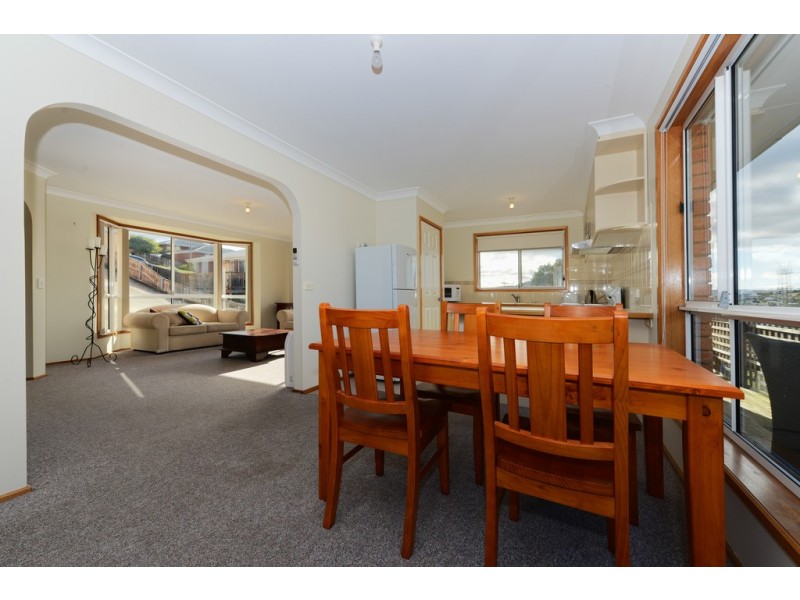2/9 Donald Court, Glenorchy TAS 7010
