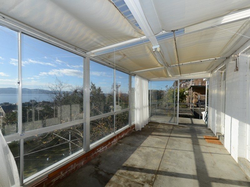 6 Beddome Street, Sandy Bay TAS 7005