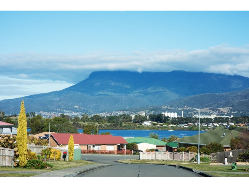 16 Ravensbourne Place, Old Beach TAS 7017