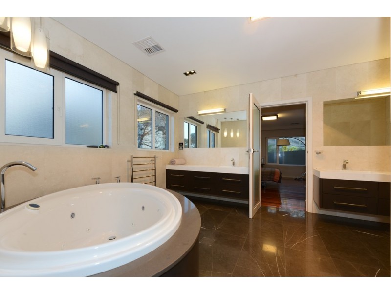 23B McAulay Road, Sandy Bay TAS 7005