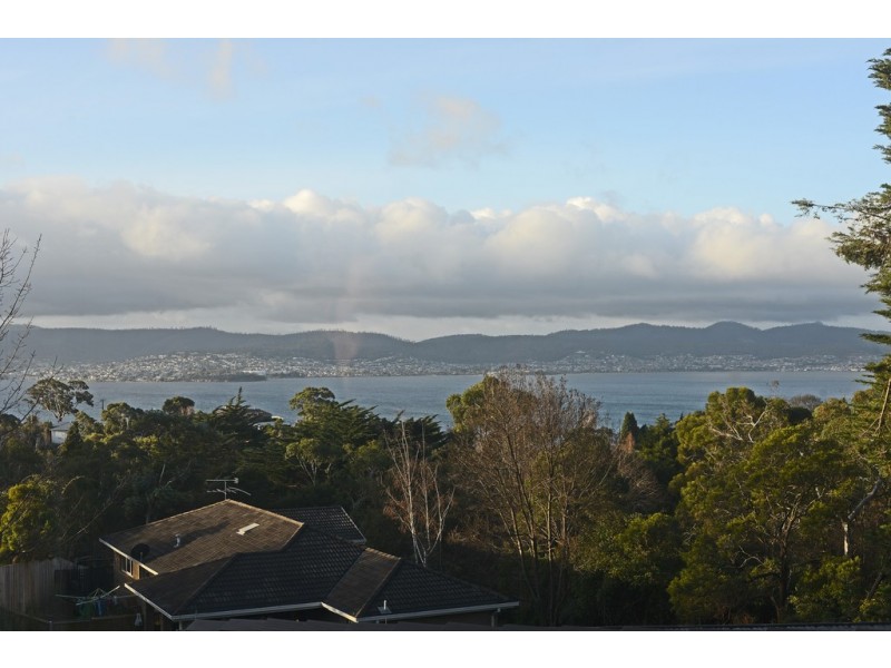 23B McAulay Road, Sandy Bay TAS 7005