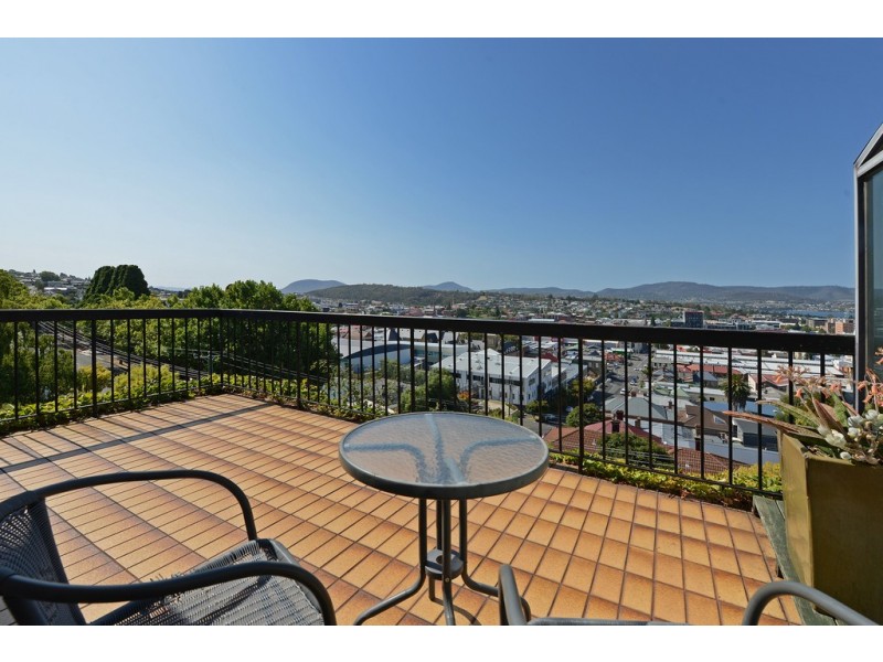 16/92 Barrack Street, Hobart TAS 7000