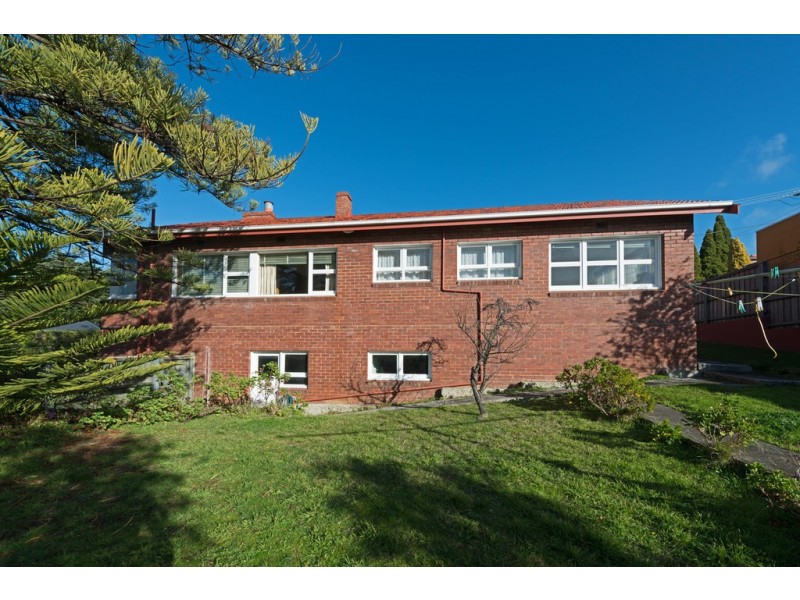 1 Hildern Street, New Town TAS 7008