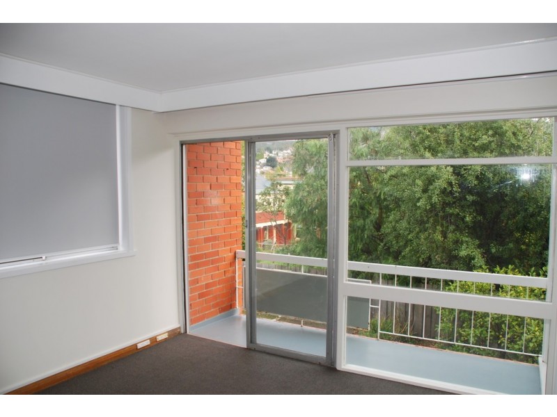 1/16B Stoke Street, New Town TAS 7008