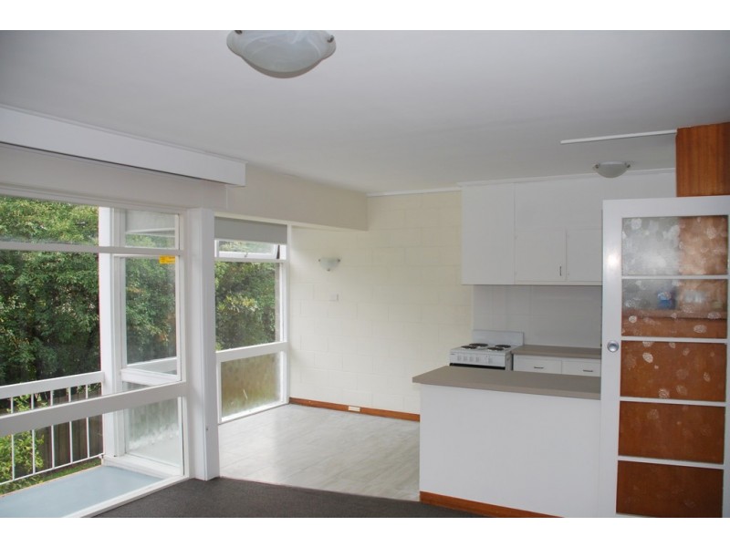 1/16B Stoke Street, New Town TAS 7008