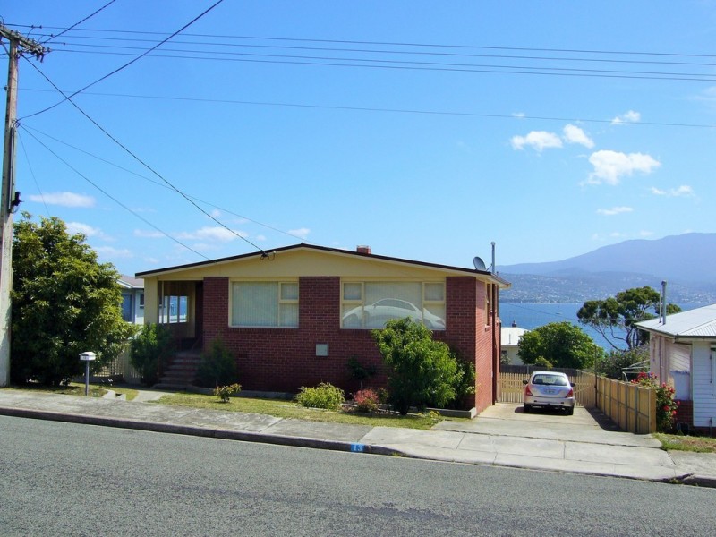 13 Elinga Street, Howrah TAS 7018