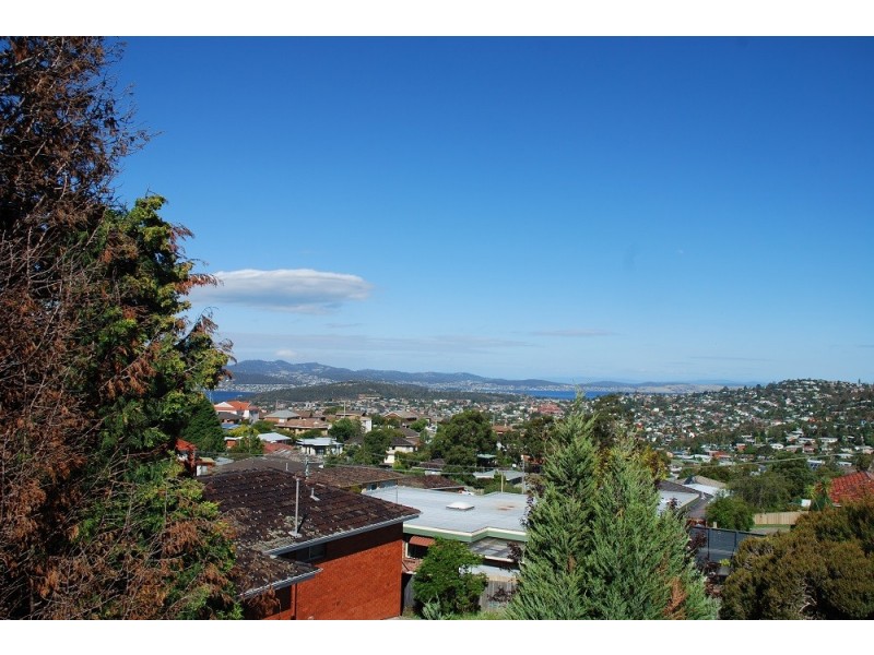 1/1 Riseley Court, Lenah Valley TAS 7008