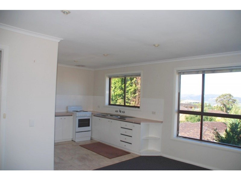 1/1 Riseley Court, Lenah Valley TAS 7008