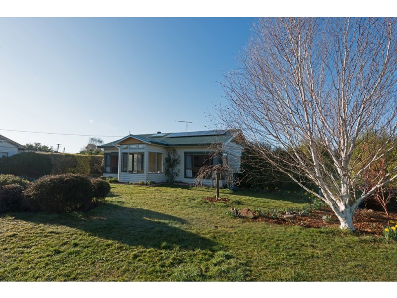 17 Esplanade North, Snug TAS 7054
