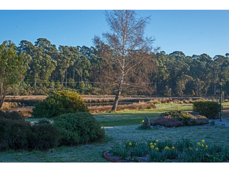 17 Esplanade North, Snug TAS 7054