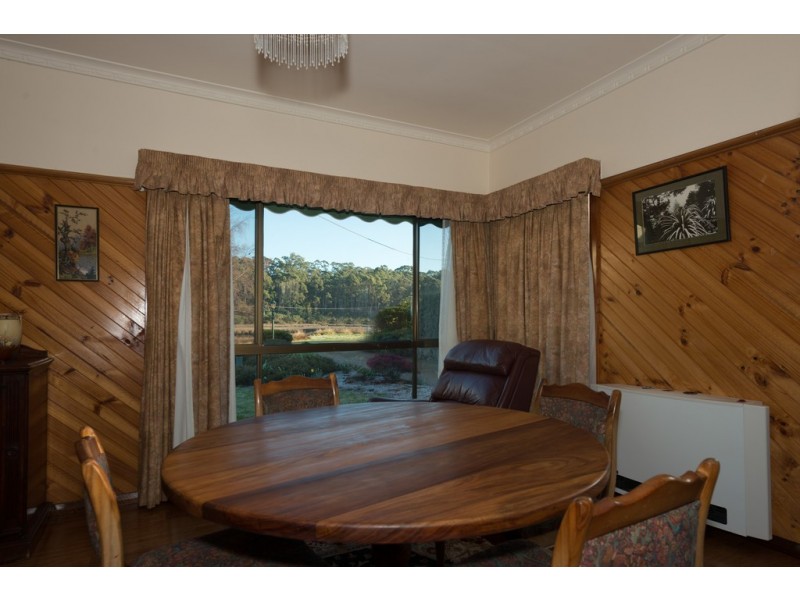 17 Esplanade North, Snug TAS 7054