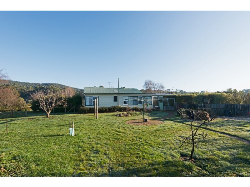 17 Esplanade North, Snug TAS 7054