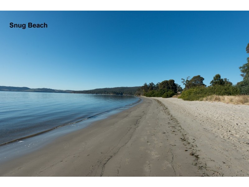 17 Esplanade North, Snug TAS 7054