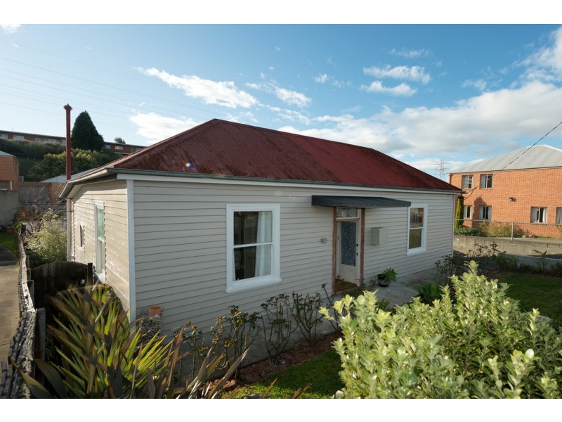10 Risdon Road, New Town TAS 7008