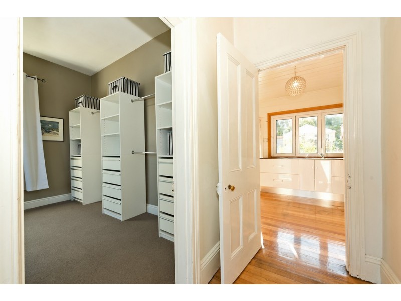 10 Risdon Road, New Town TAS 7008