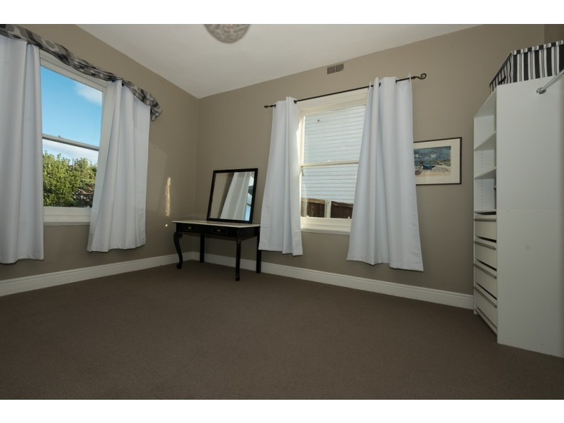 10 Risdon Road, New Town TAS 7008