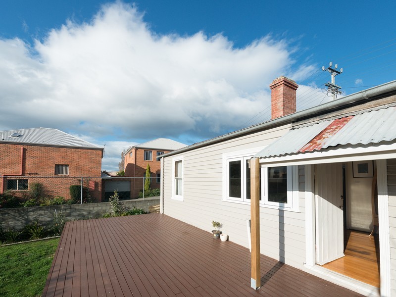 10 Risdon Road, New Town TAS 7008