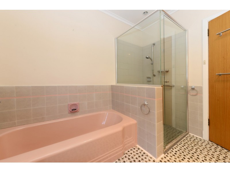 15 Heathcombe Crescent, Sandy Bay TAS 7005