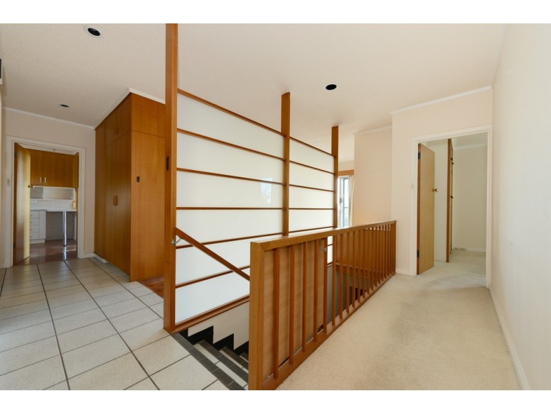 15 Heathcombe Crescent, Sandy Bay TAS 7005