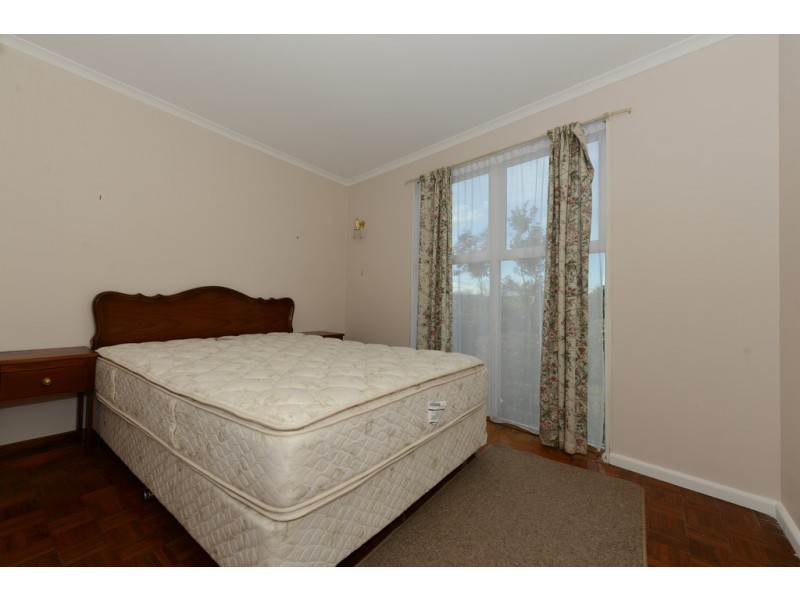 15 Heathcombe Crescent, Sandy Bay TAS 7005