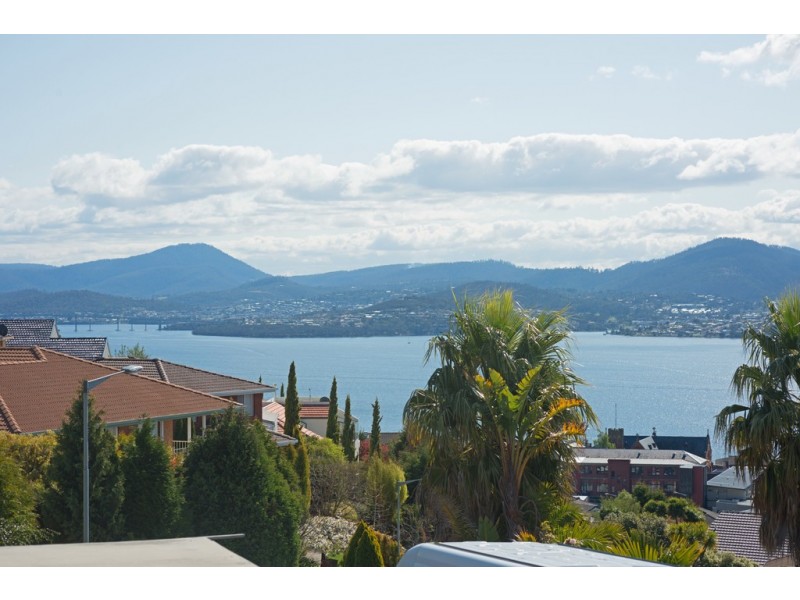 30 Shepherd Street, Sandy Bay TAS 7005
