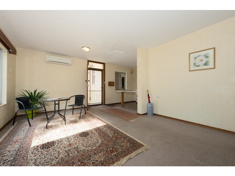 2/2 Onslow Place, Mount Nelson TAS 7007