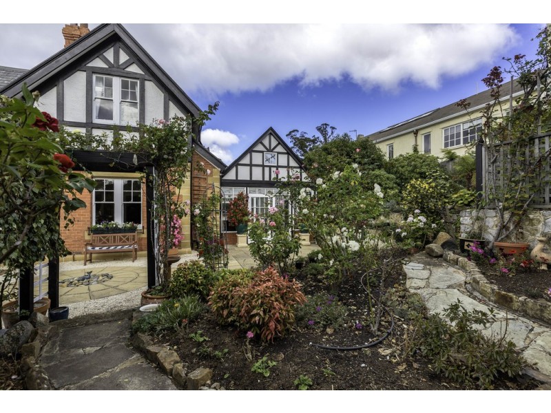 6 Morris Avenue, Taroona TAS 7053