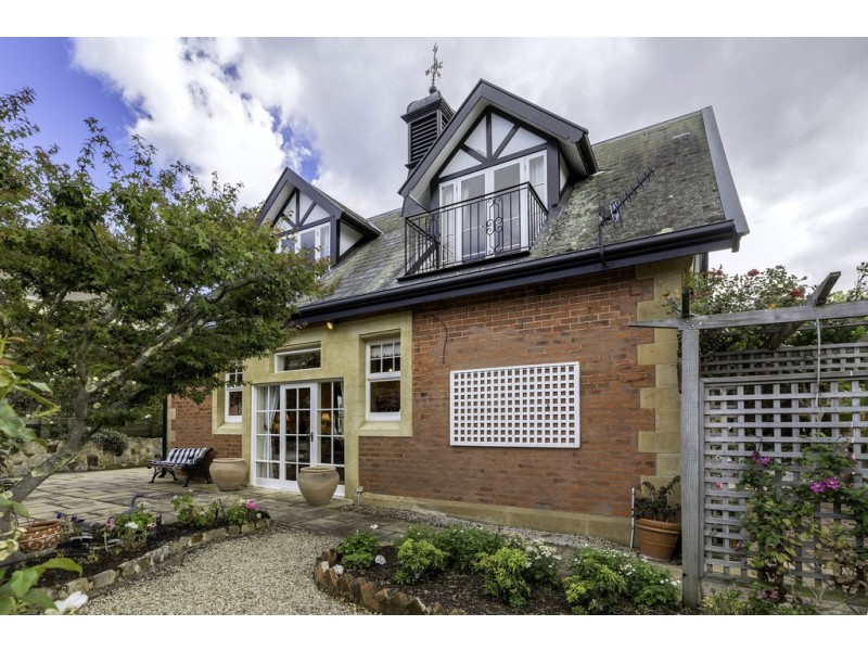 6 Morris Avenue, Taroona TAS 7053