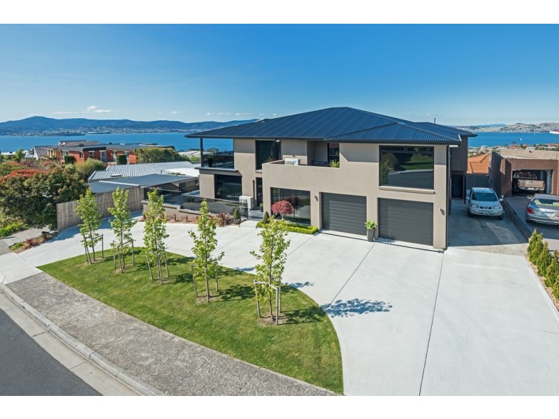 70 Lipscombe Avenue, Sandy Bay TAS 7005