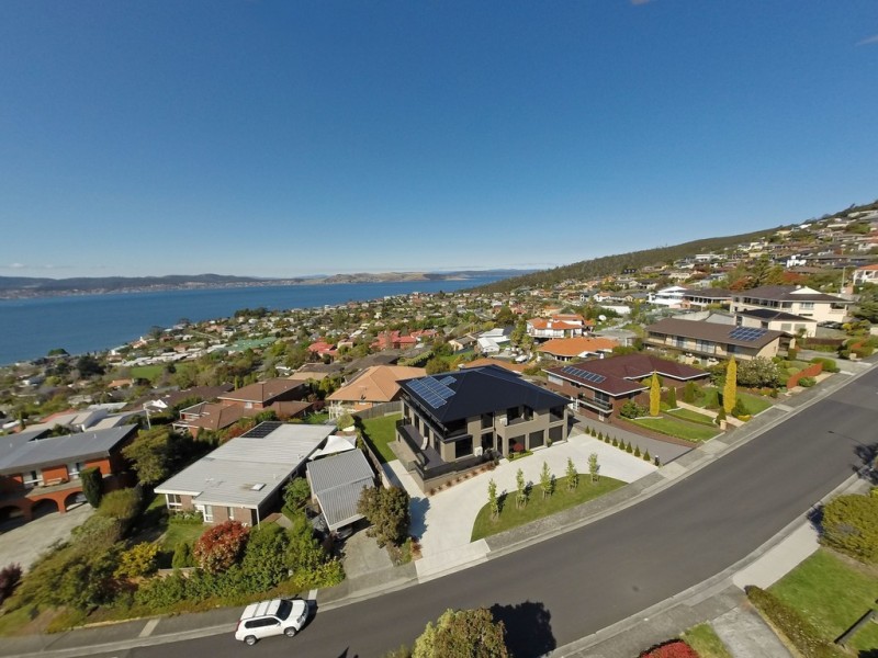 70 Lipscombe Avenue, Sandy Bay TAS 7005