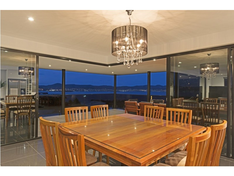 70 Lipscombe Avenue, Sandy Bay TAS 7005